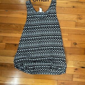 H&M Black and White Patterned Tank Top